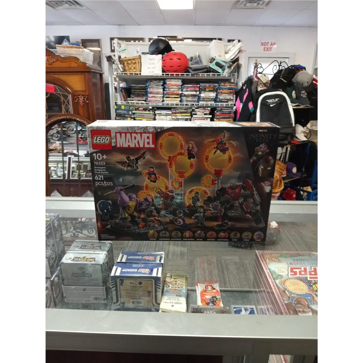 Lego 76323 Marvel Avengers Endgame Final Battle Set in Hand