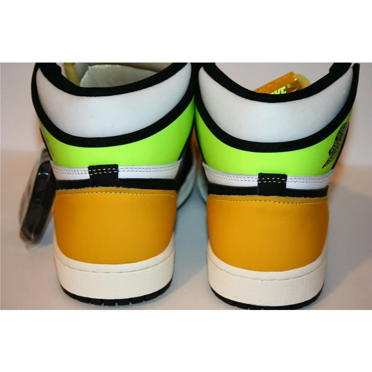 Nike shoes - Nike Air Jordan 1 - Air - 555088 118 - White 1