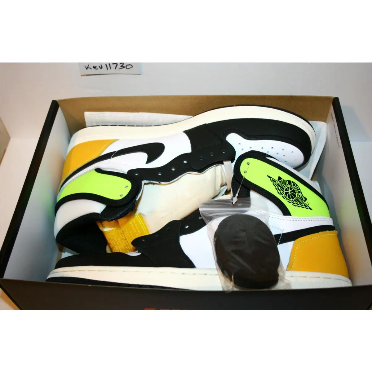 Nike shoes - Nike Air Jordan 1 - Air - 555088 118 - White 4