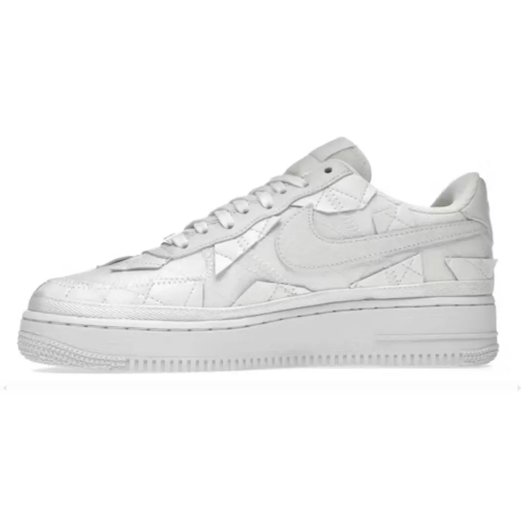 Nike shoes - White 2