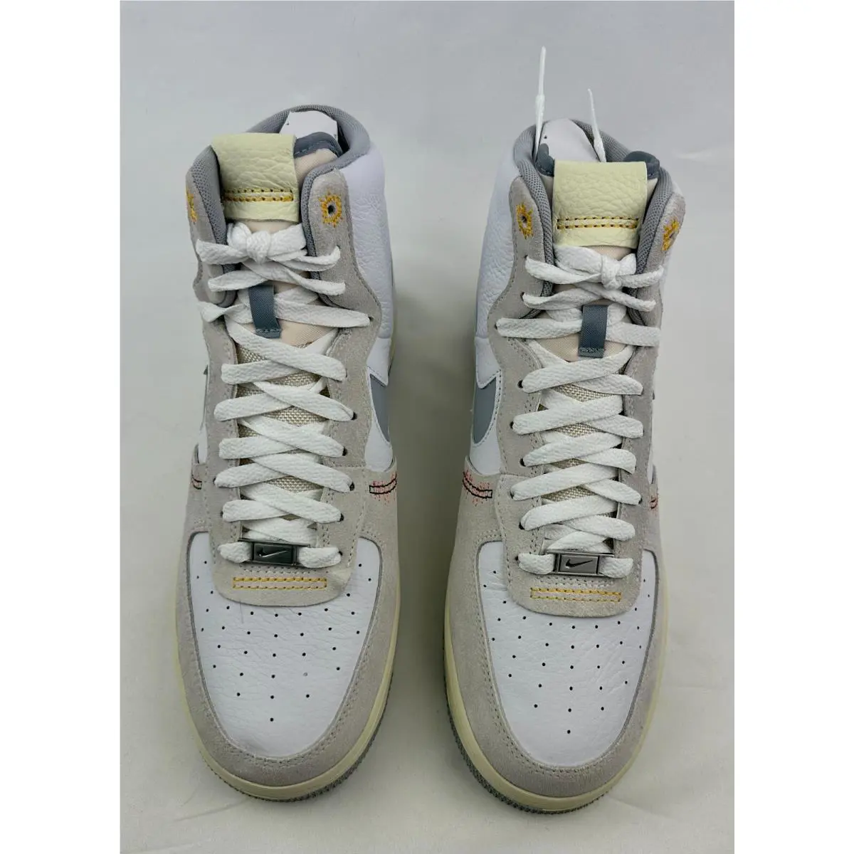 Nike shoes - White 2