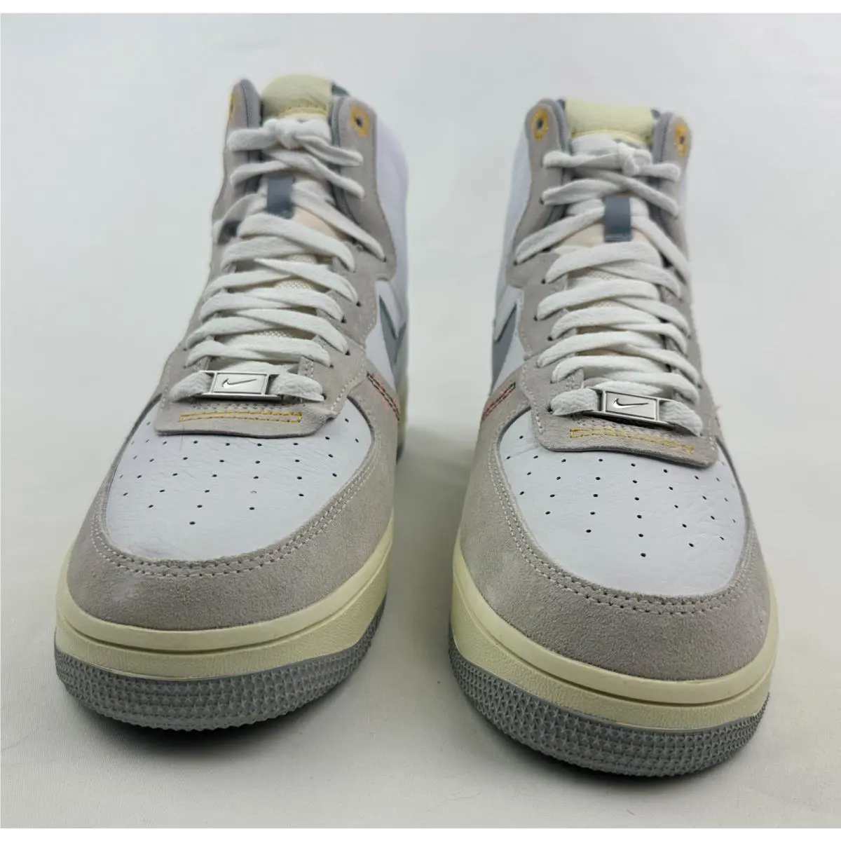 Nike shoes - White 3