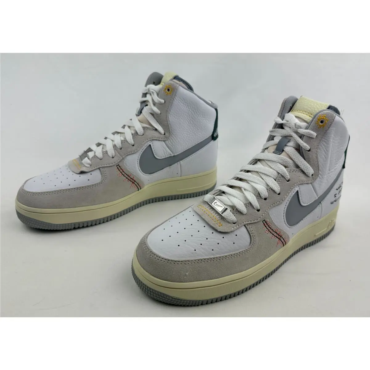Nike shoes - White 4