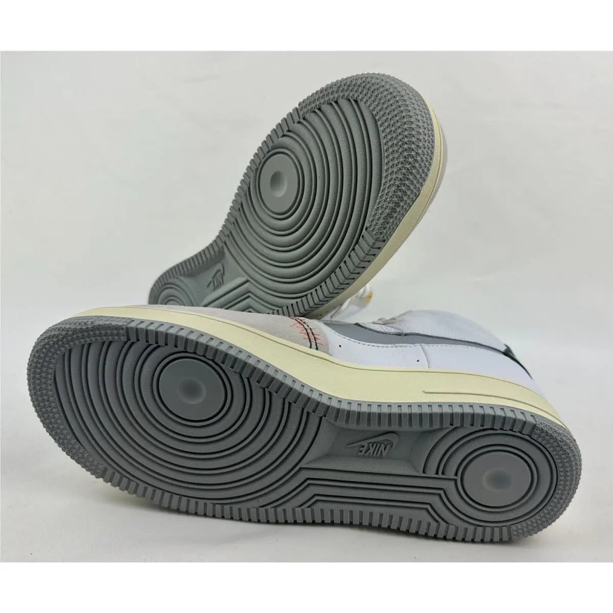 Nike shoes - White 7