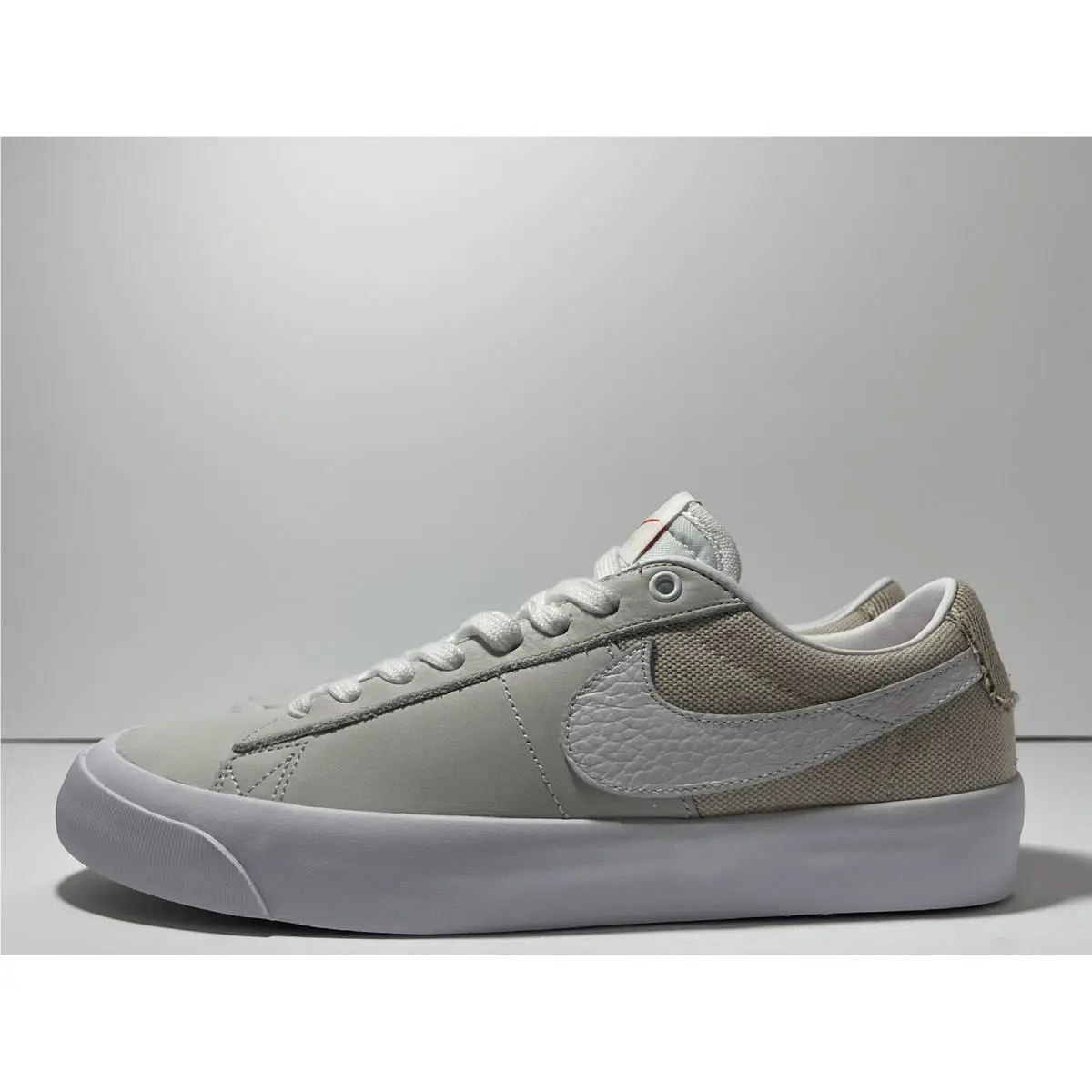 Nike shoes Iso - White / Summit White 7