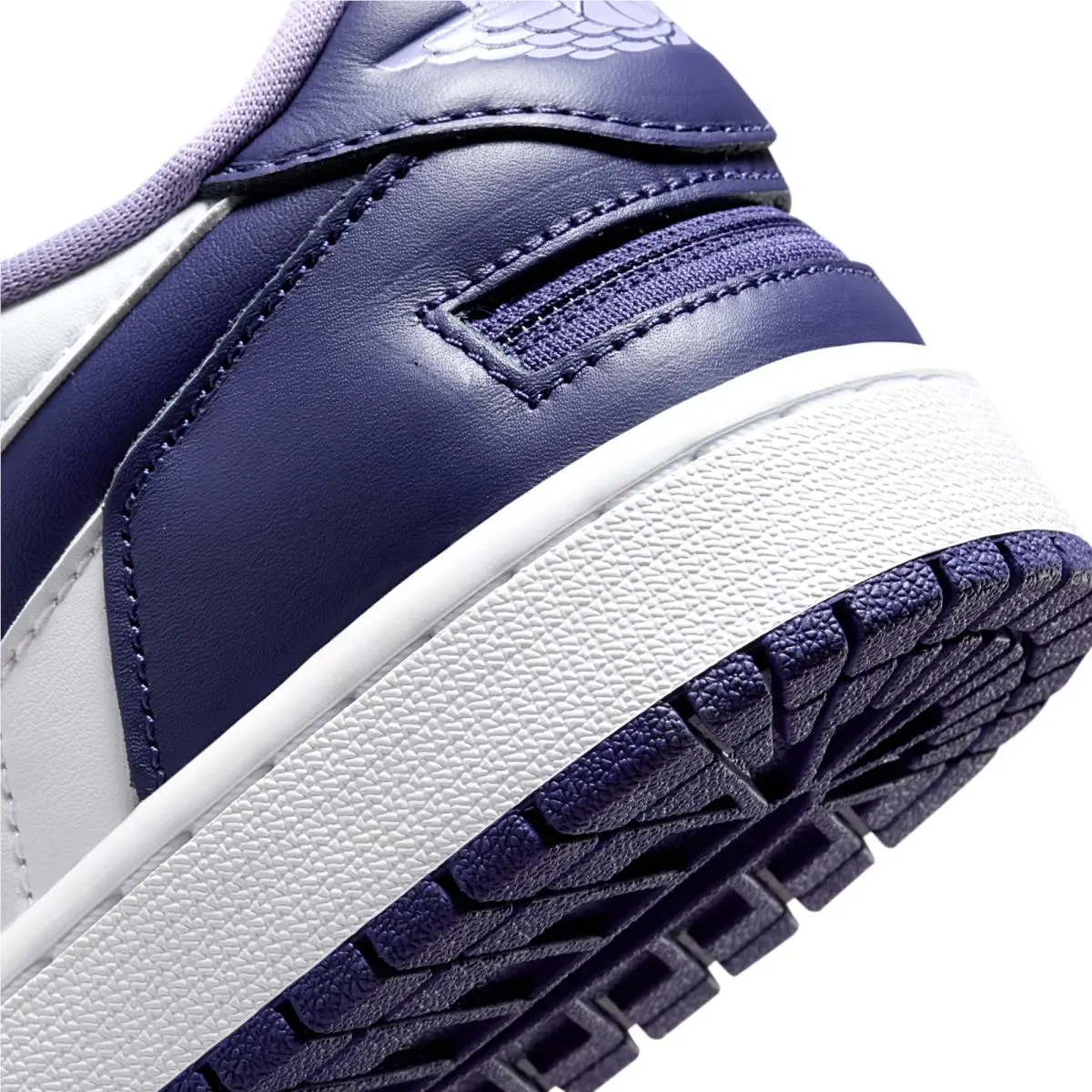 Nike shoes - White 15
