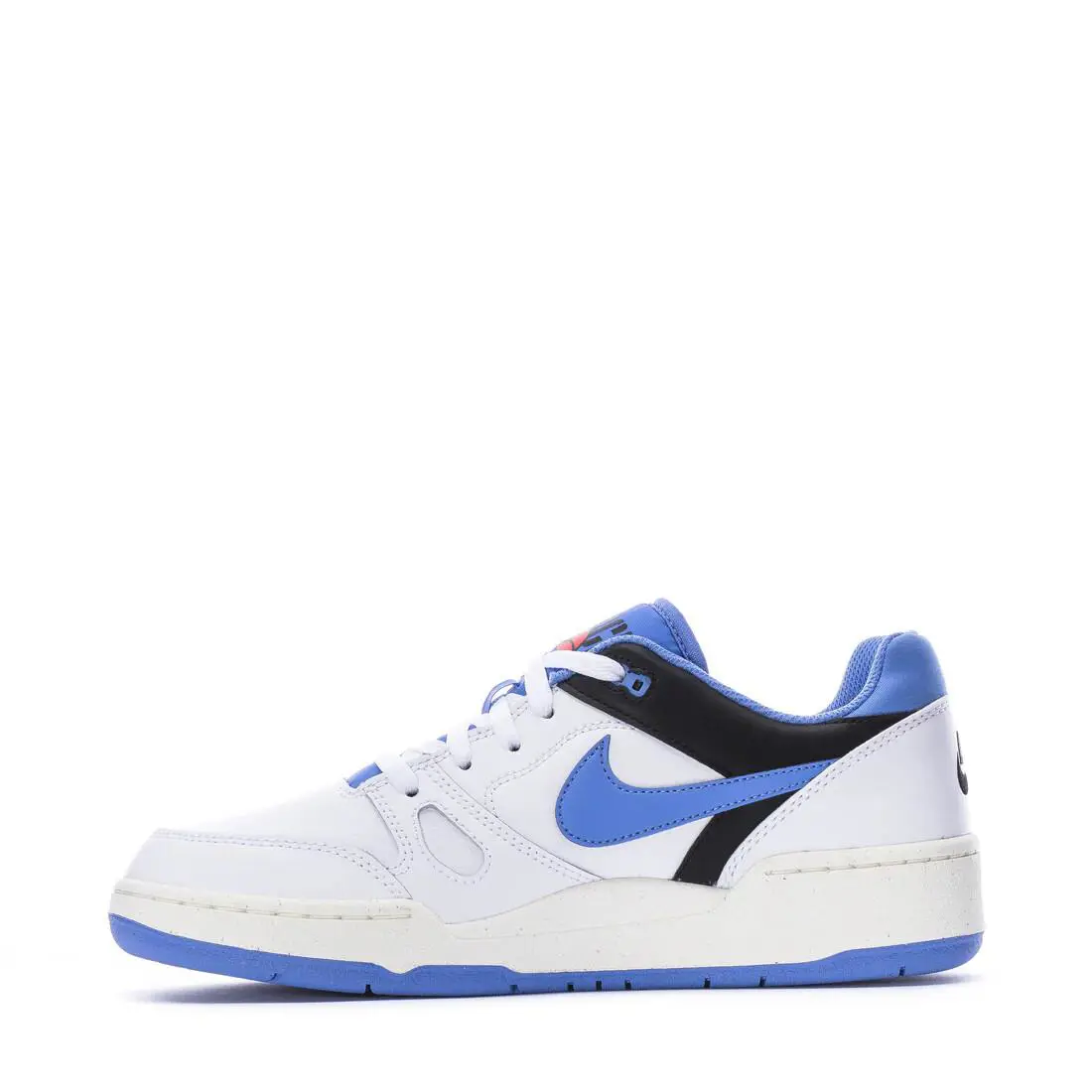 Nike shoes - White 2