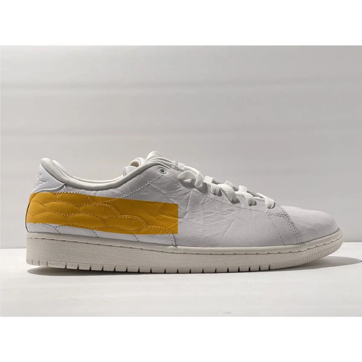 Nike shoes - Air Jordan 1 - Air - DJ2756 102 - White 0