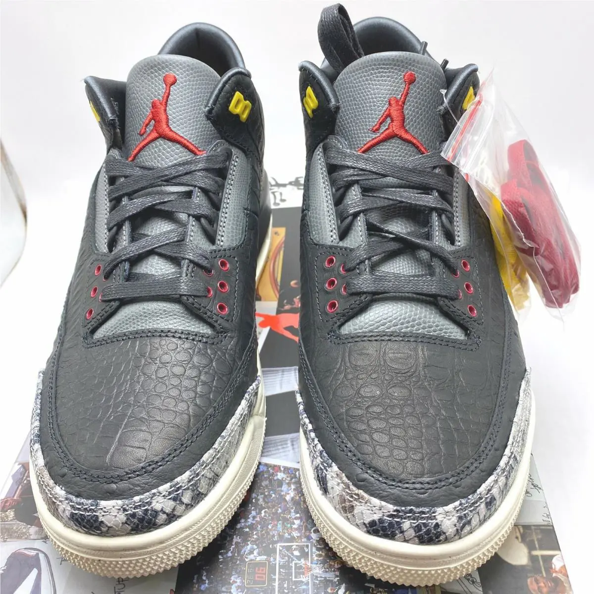 Nike shoes - Air Jordan 3 Retro - Air Retro - CV3583-003 - Black / Black - White - Gorge Green 1