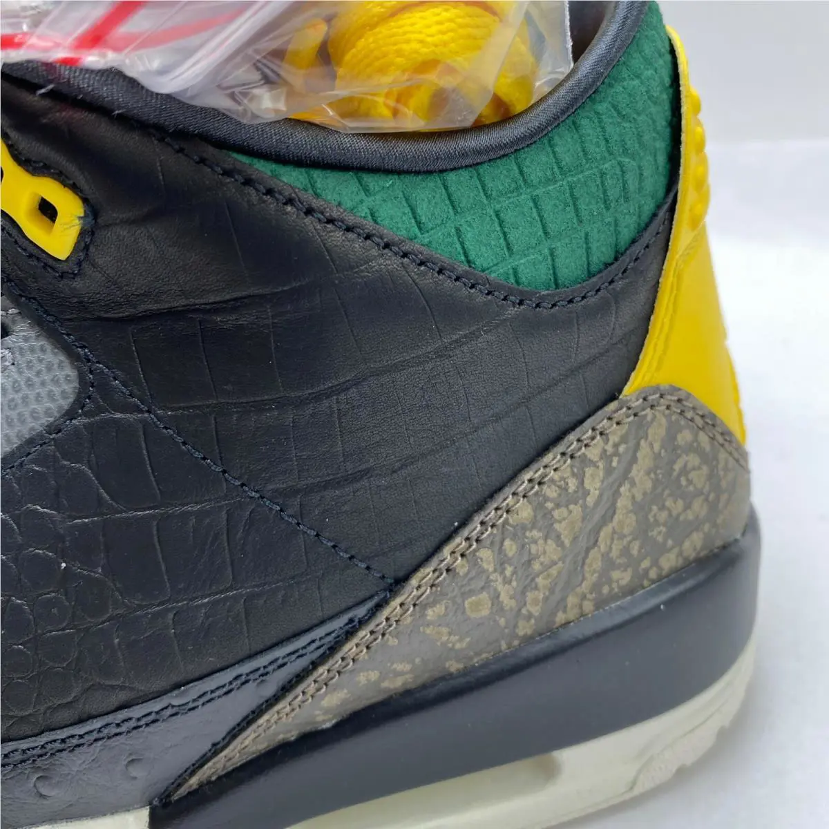 Nike shoes - Air Jordan 3 Retro - Air Retro - CV3583-003 - Black / Black - White - Gorge Green 4