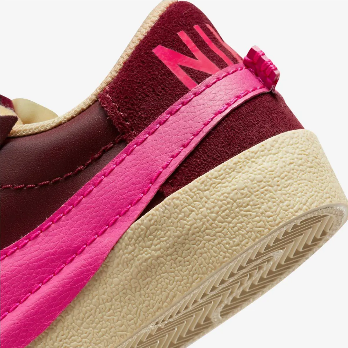 Nike shoes - Team Red, Pink Prime, Rattan 2