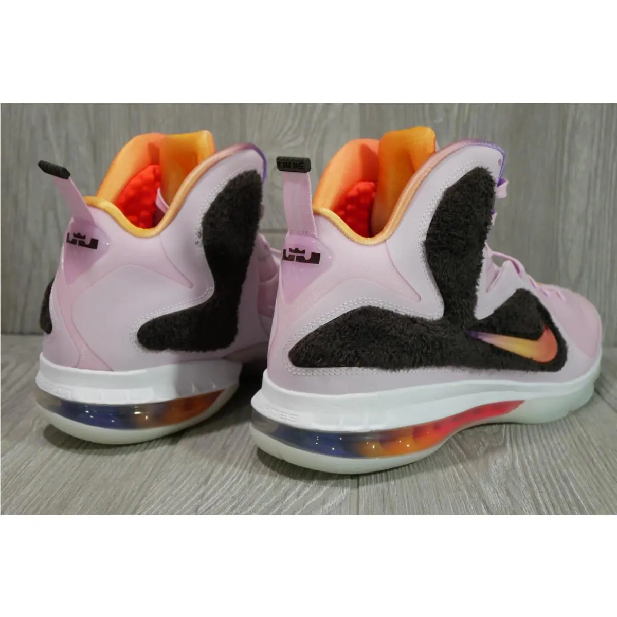 Nike shoes - Nike LeBron - LeBron - DJ3908-600 - Pink 3