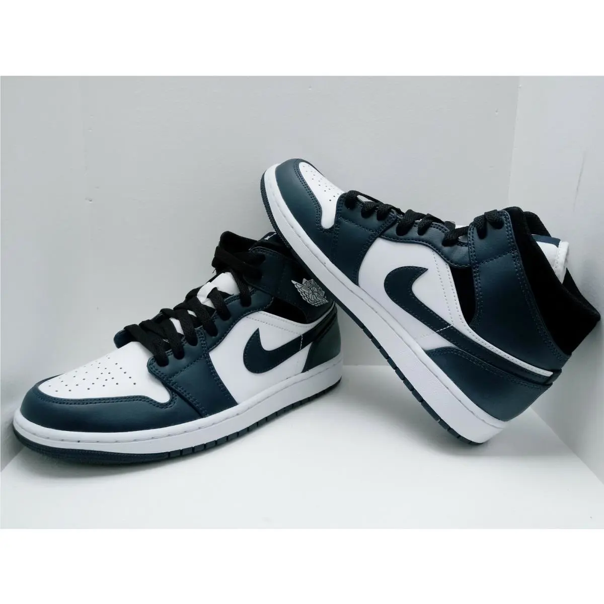 Nike shoes - Air Jordan 1 Mid - Air Mid - 554724-411 - NAVY Blue/WHITE 4