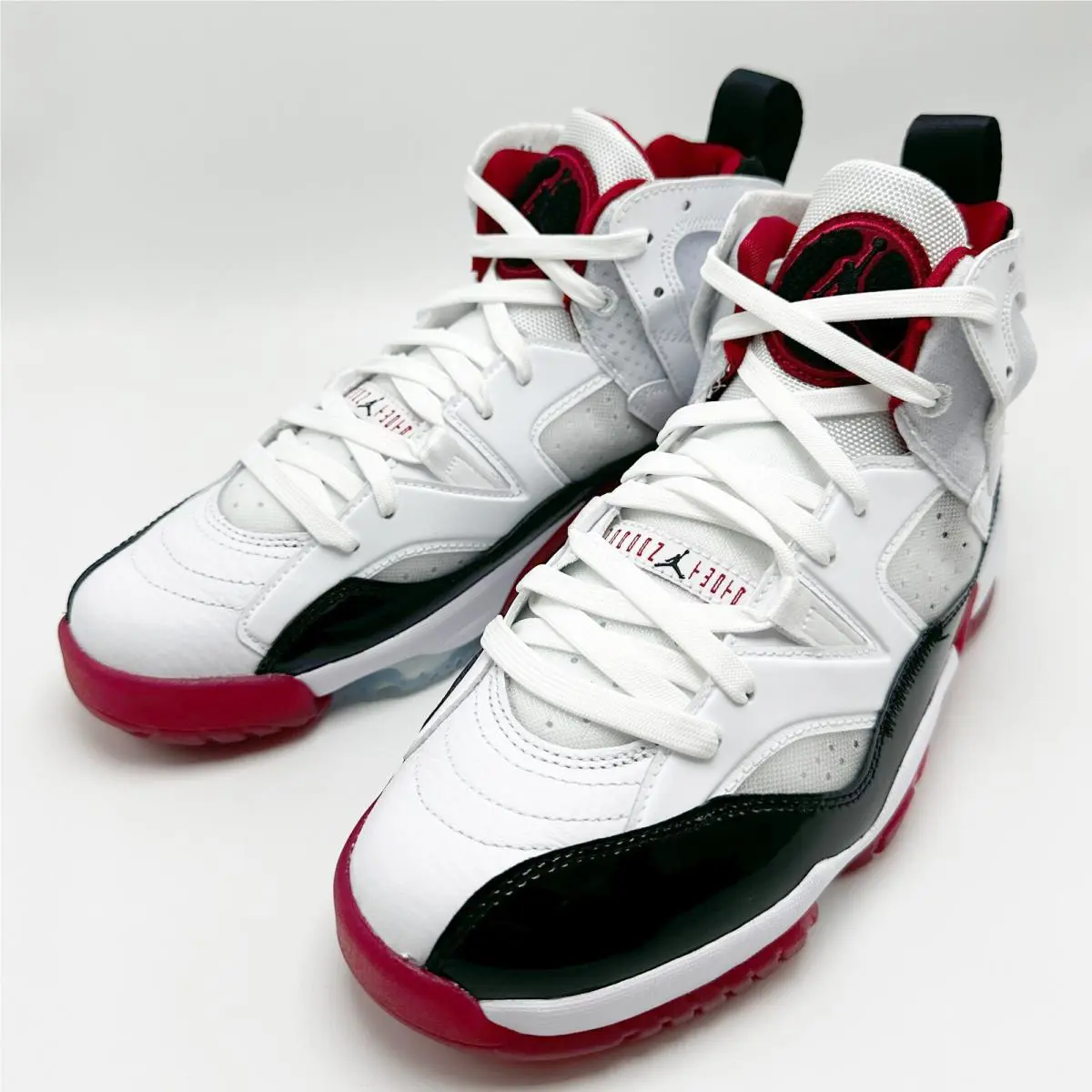 Nike shoes Jumpman Two Trey - White 4