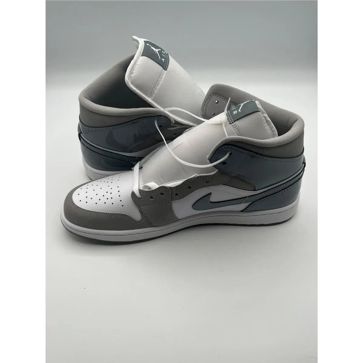 Nike shoes - Air Jordan 1 Mid - Air Mid - HF3216-100 - Gray 3
