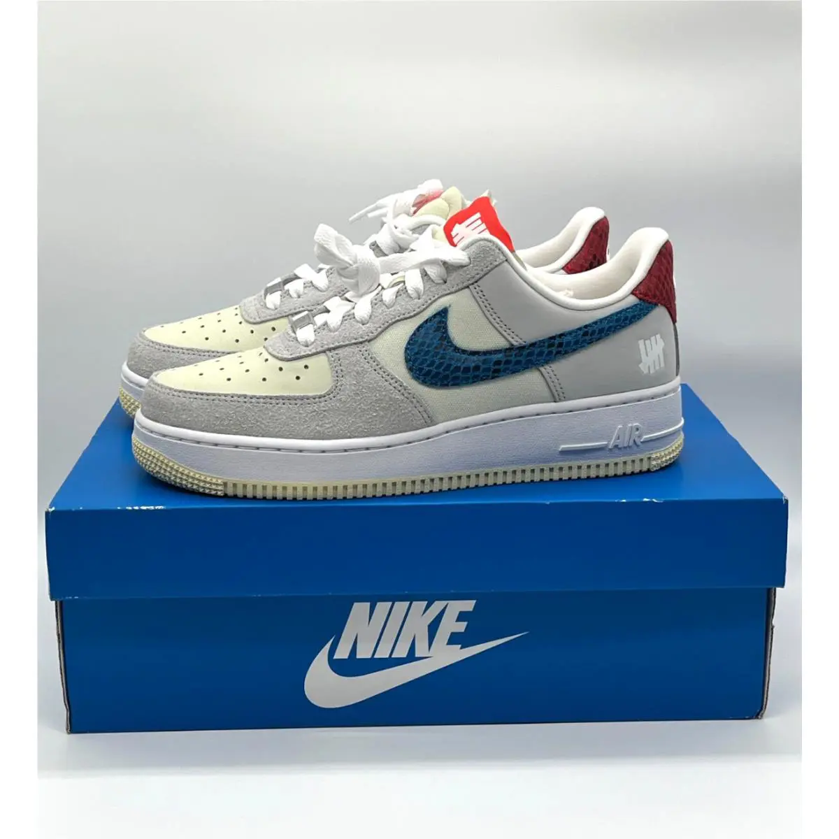 Nike Air Force 1 x Undefeated Low 5 On It Dunk Vs. AF1 Sz 6 M / 7.5 W w/ Box
