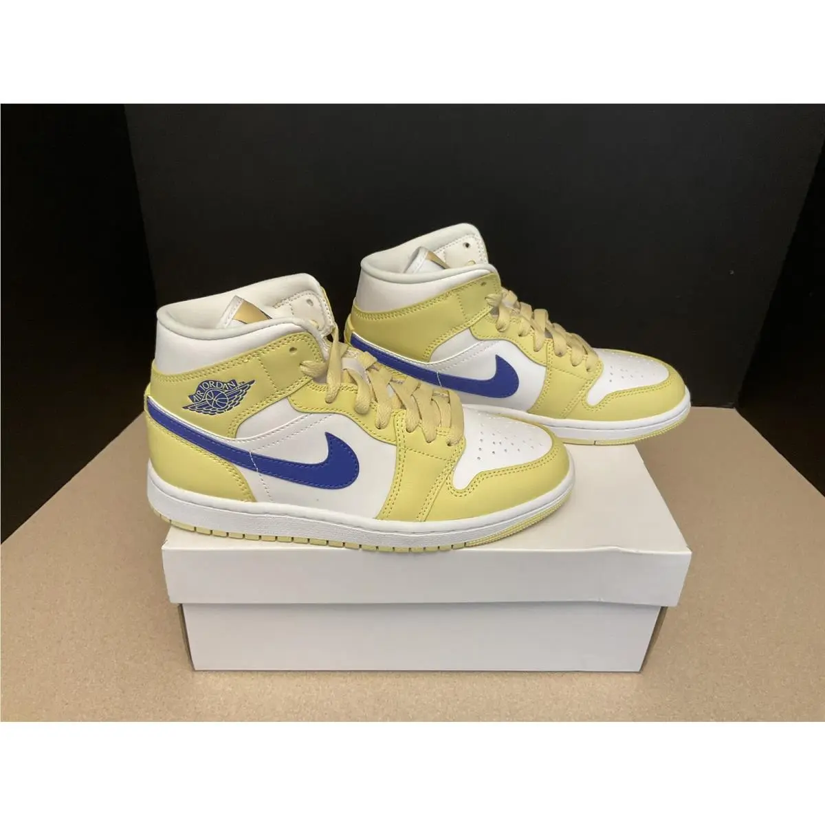 Womens Nike Air Jordan 1 Mid Lemon Wash/lapis White Shoes. Size 6.5. Nice