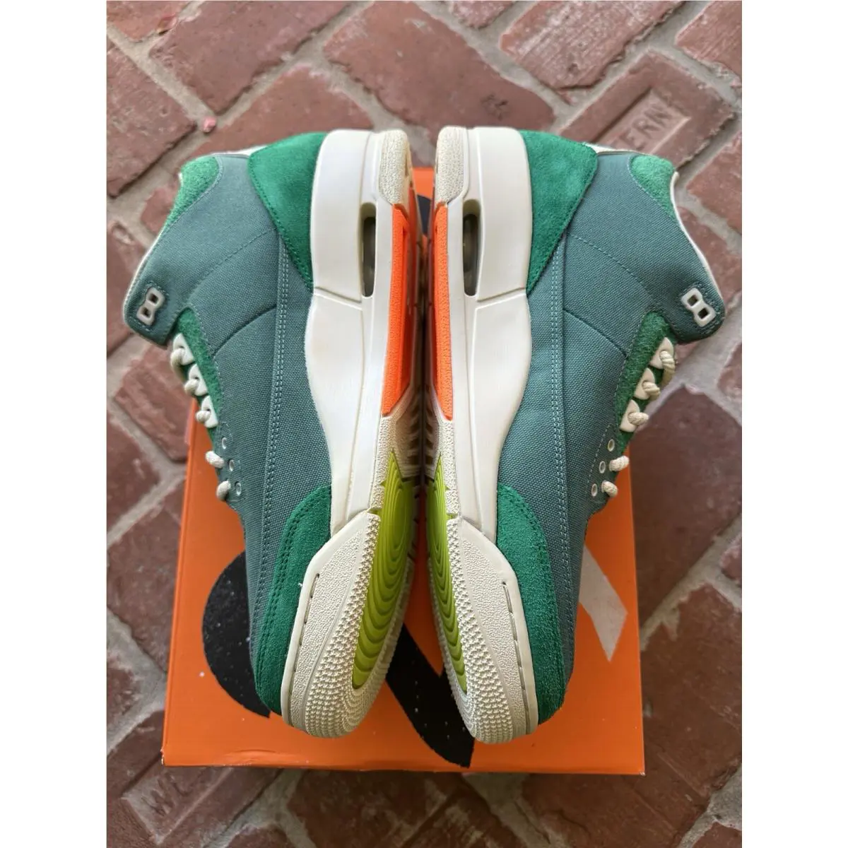 Nike shoes - Air Jordan 3 - Air - FZ7974 300 - Green 1