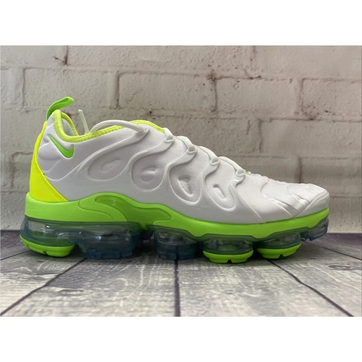 Nike shoes - Nike Air Vapormax Plus - Air Vapormax Plus - DJ5975-100 - White 0