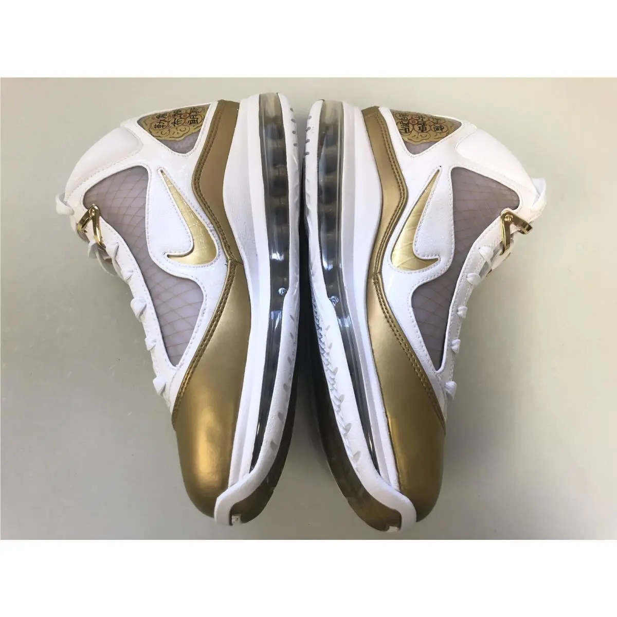 Nike shoes - Lebron VIII - Lebron VIII - CU5646-100 - White/Metallic Gold (UPC: 193657921283) 3