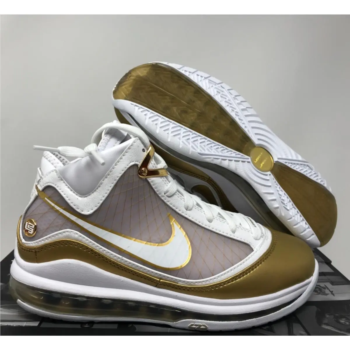 Nike Lebron Vii 7 QS China Moon White-gold Mens SZ 8 // Women 9.5 CU5646-100