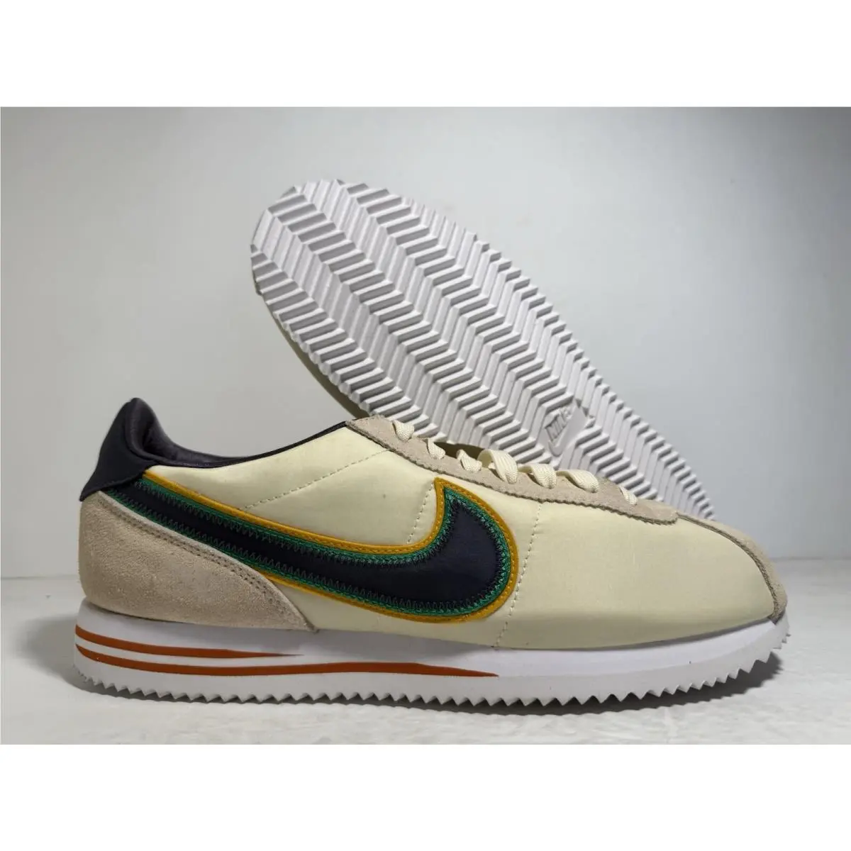 Nike Cortez Basic Premium Coconut Milk Thunder Blue Men`s Size 9.5 US DJ5183-100