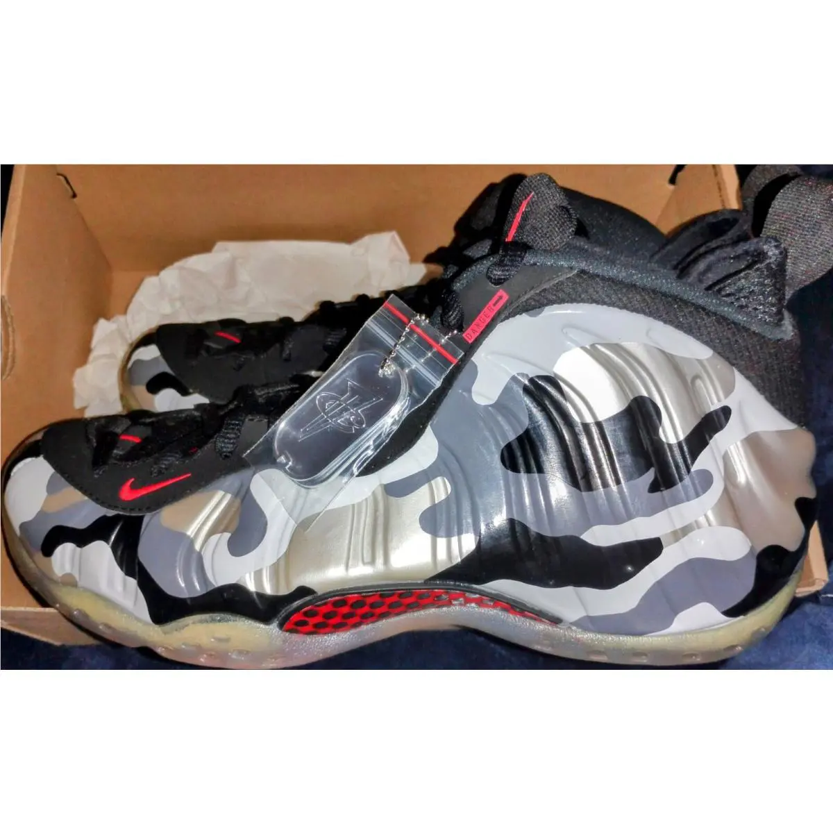 Nike shoes - Nike Air Foamposite - Air Foamposite - 575420-001 - Black (UPC: 0887224864966) 10
