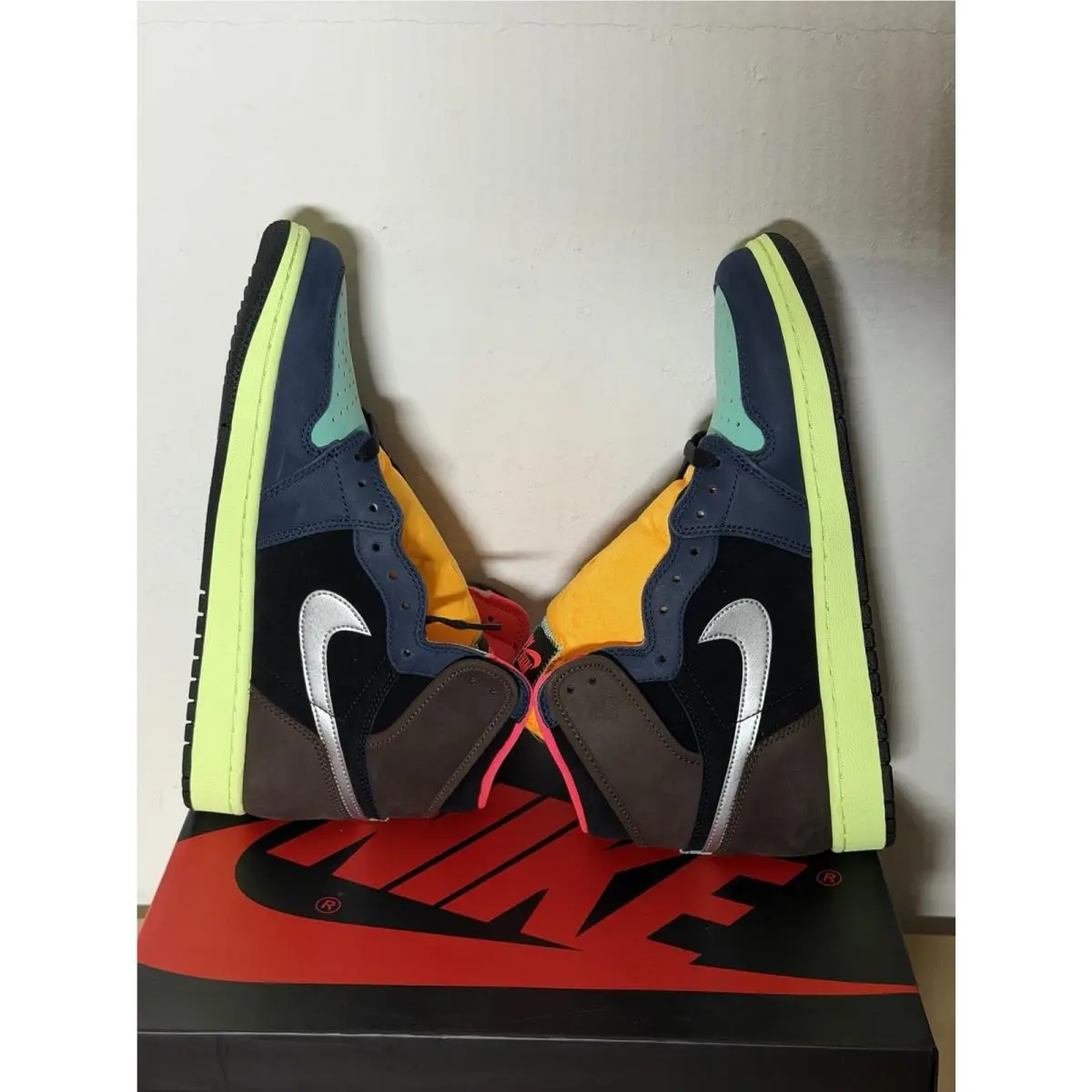 Nike shoes - Air Jordan 1 - Air - 555088 201 - Multicolor 3