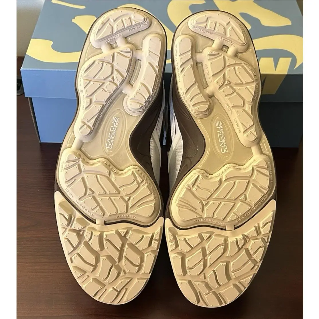 Nike shoes - TRAVIS SCOTT - TRAVIS SCOTT - HQ3073-100 - Brown 7