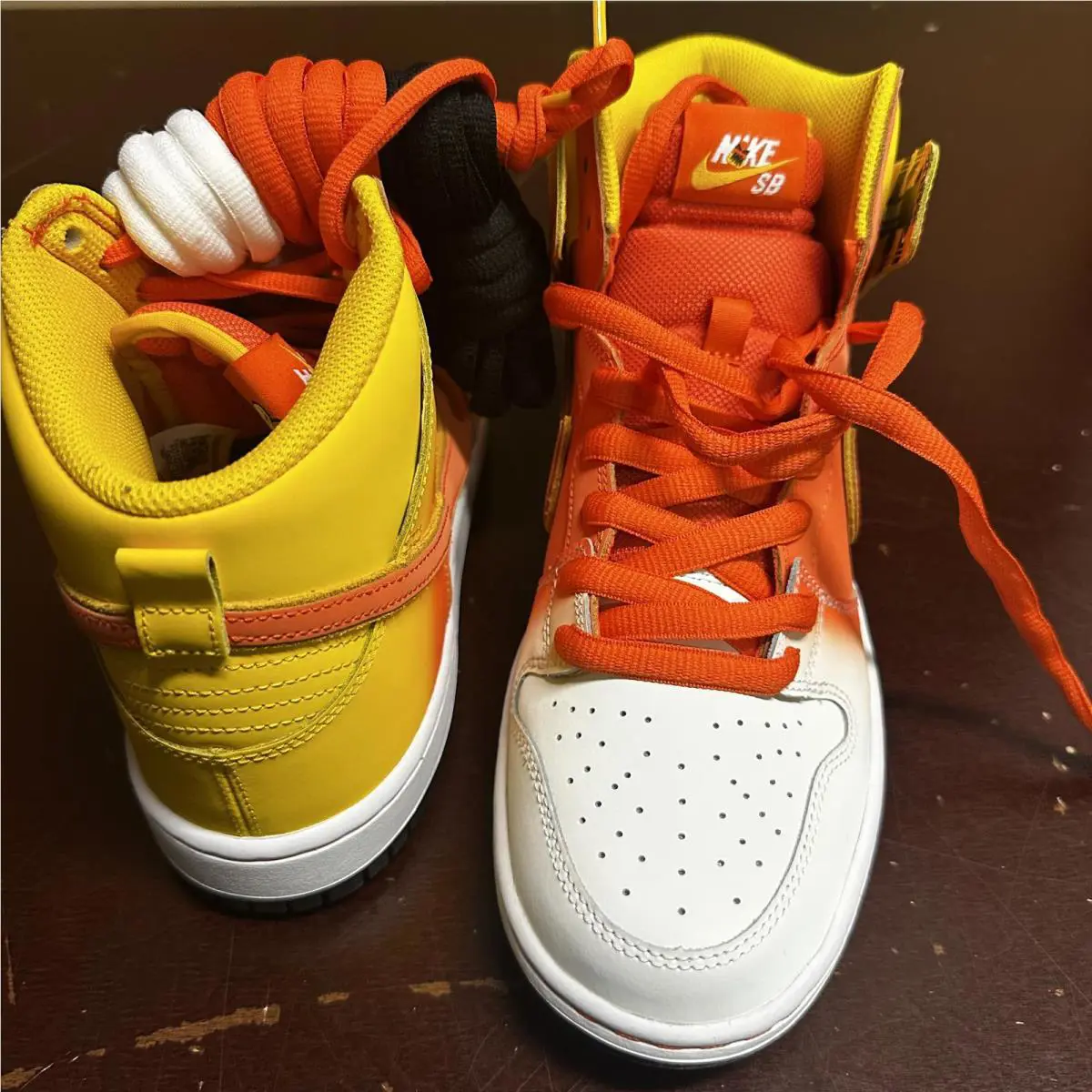Nike shoes - Orange 3