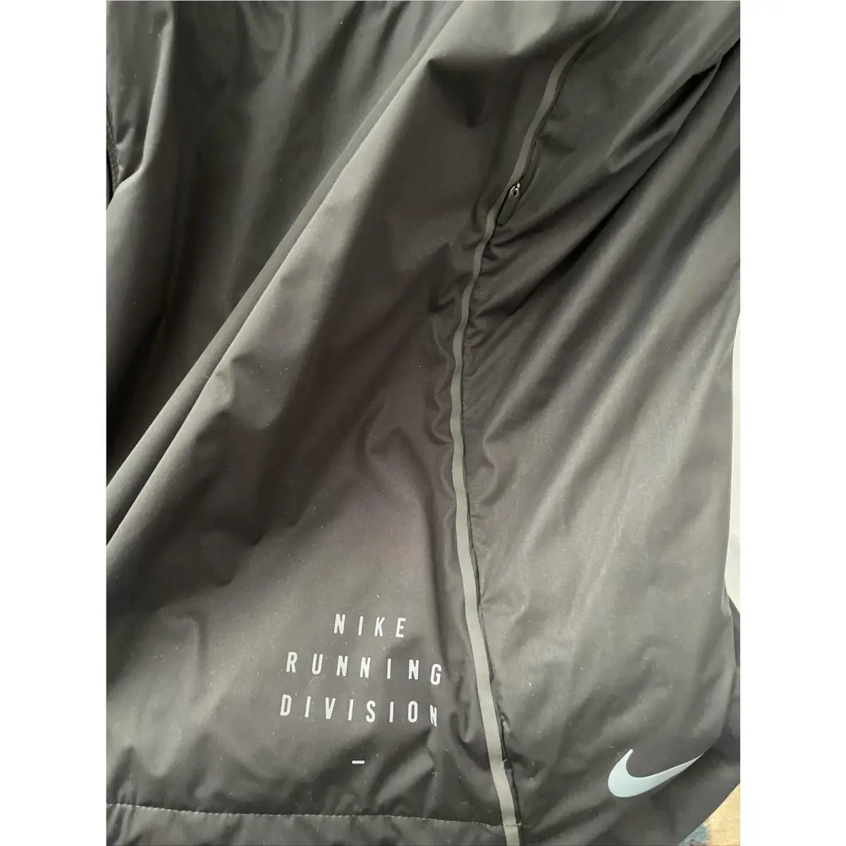 Nike clothing - Black (UPC: 0194493346223) 10