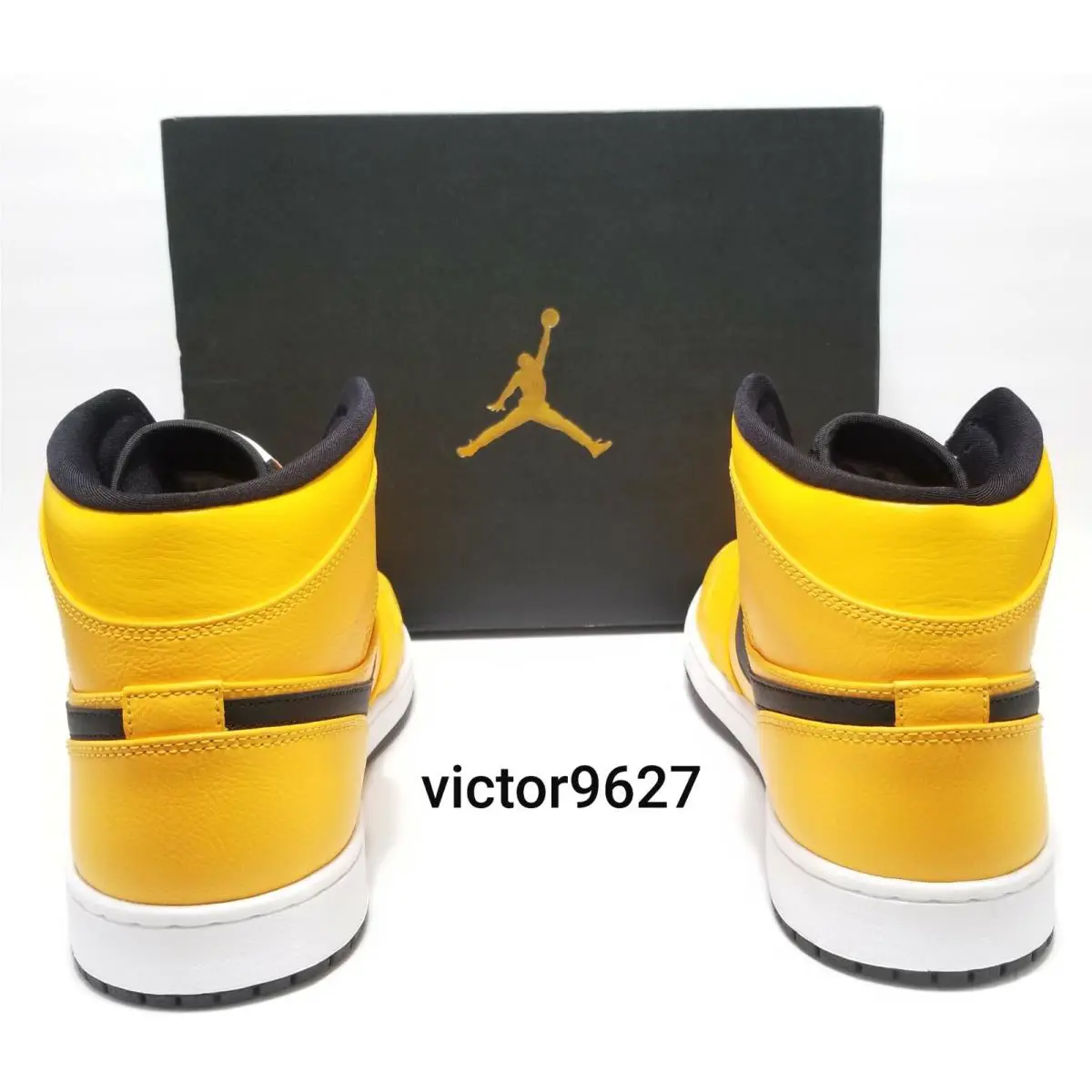 Nike shoes - Nike Air Jordan 1 Retro Mid University Gold - 554724 700 - Gold 7