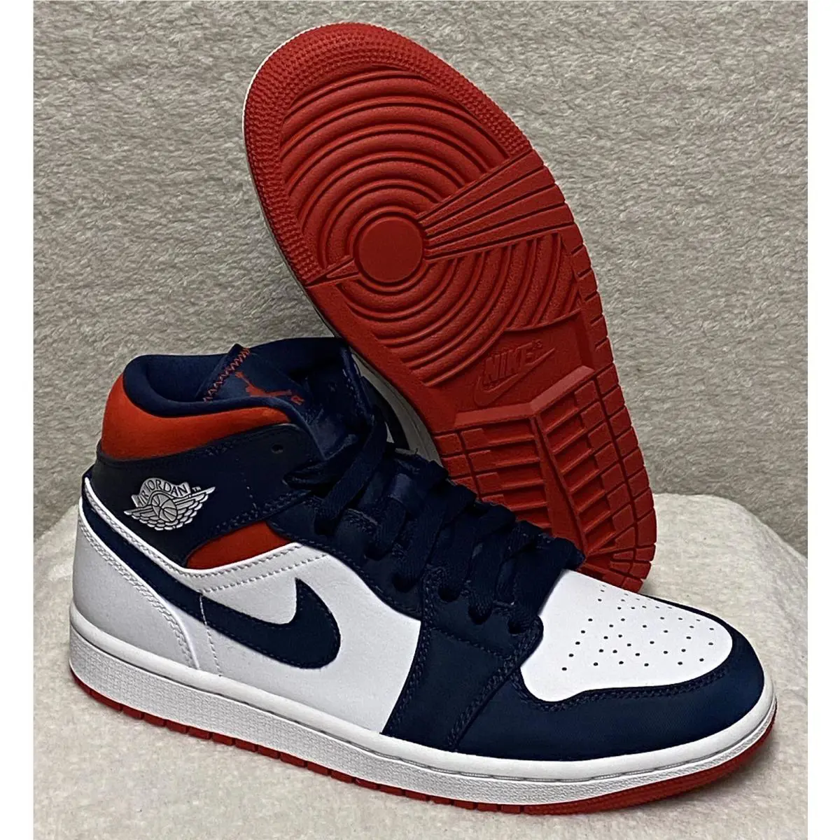 Nike shoes - Air Jordan 1 Mid SE - 852542-104 - White 3