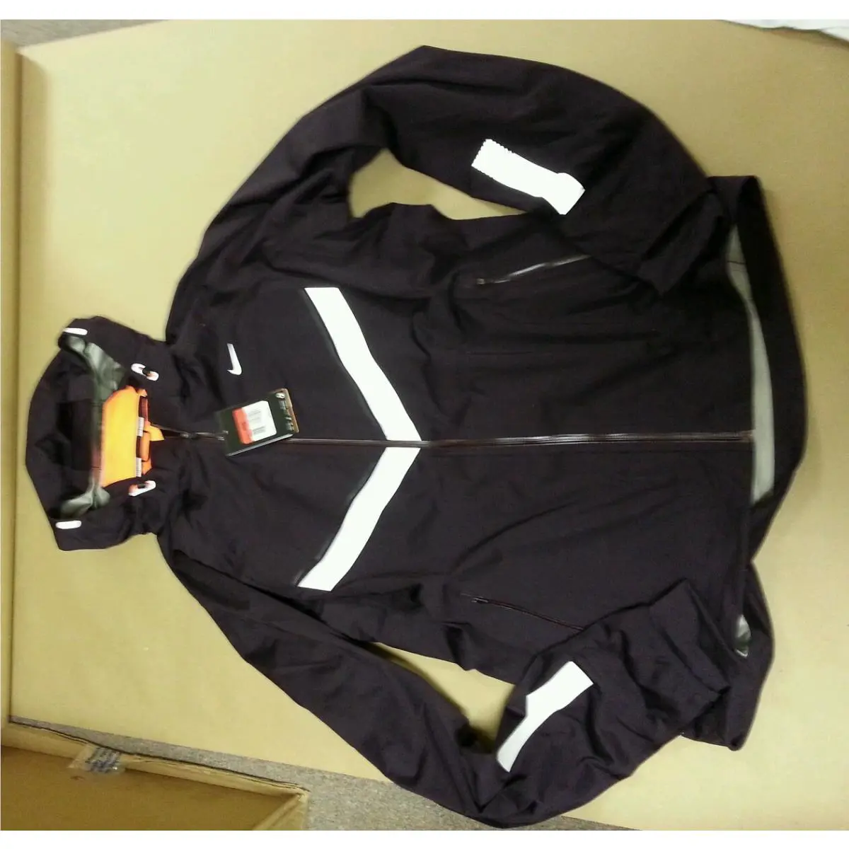 Nike clothing - Wine/Orange 3