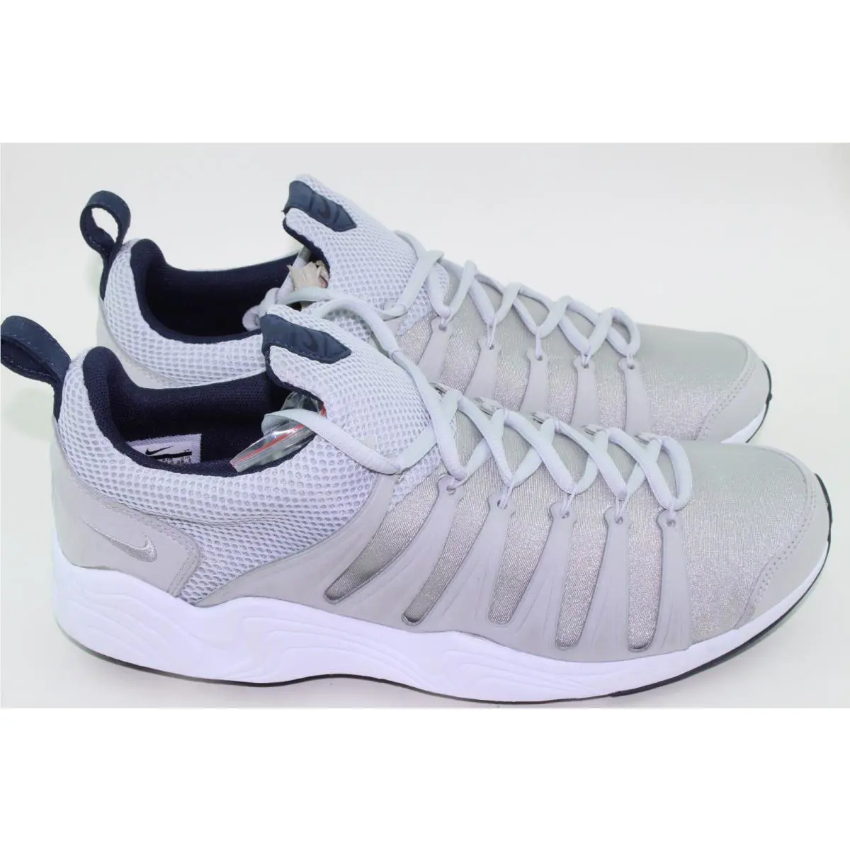 Nike shoes - METALLIC PLATINUM (UPC: 884500643000) 0