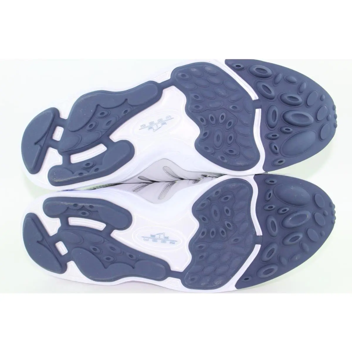 Nike shoes - METALLIC PLATINUM (UPC: 884500643000) 7