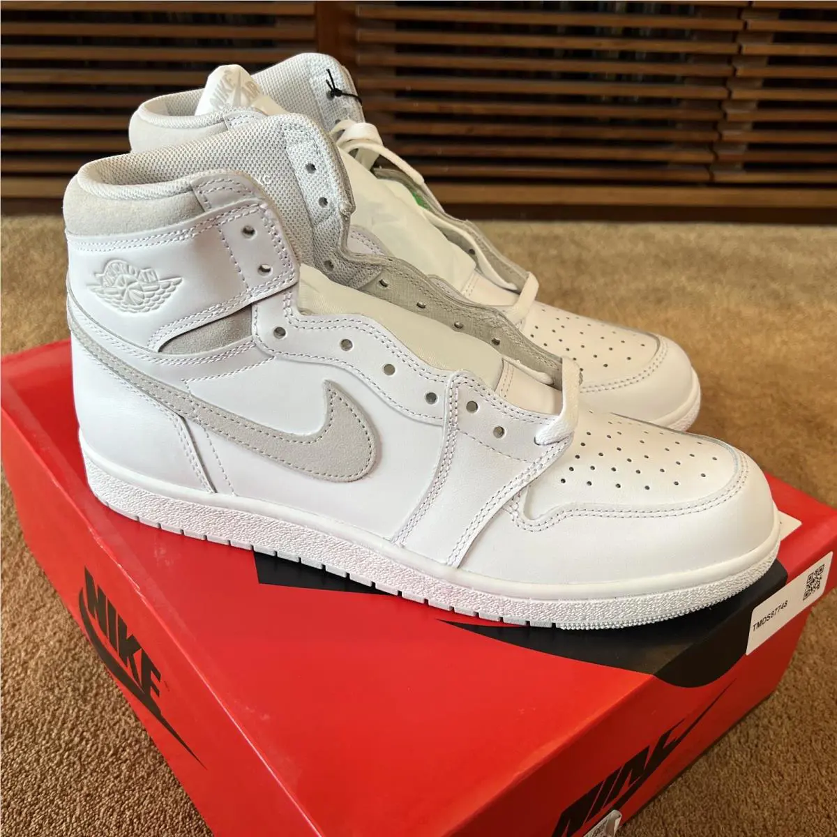 Nike shoes - Nike Air Jordan 1 - Air - BQ4422-100 - Grey 4