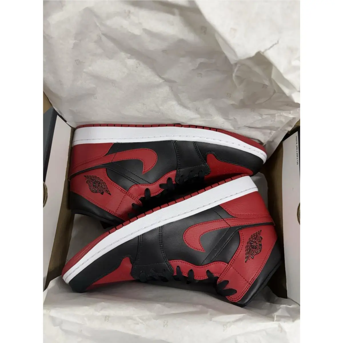 Nike shoes - Jordan 1 - 554724-074 - Red 0