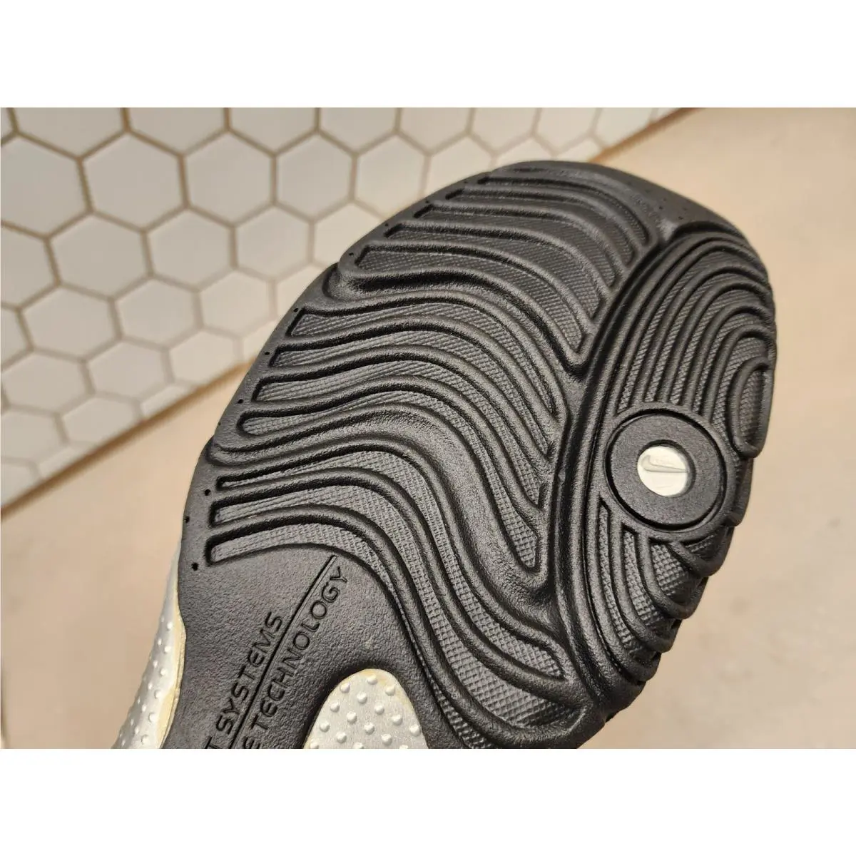 Nike shoes - Nike Air Flightposite - Air Flightposite - 624015-051 - Black/ Eggplant-Metallic Silver (UPC: 091205510883) 3