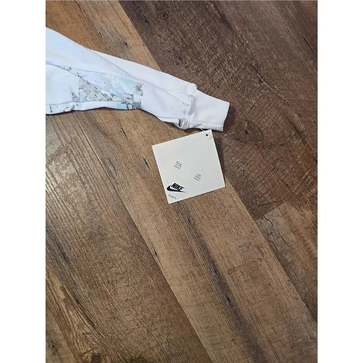 Nike clothing - White / Grey / Green / Blue 3
