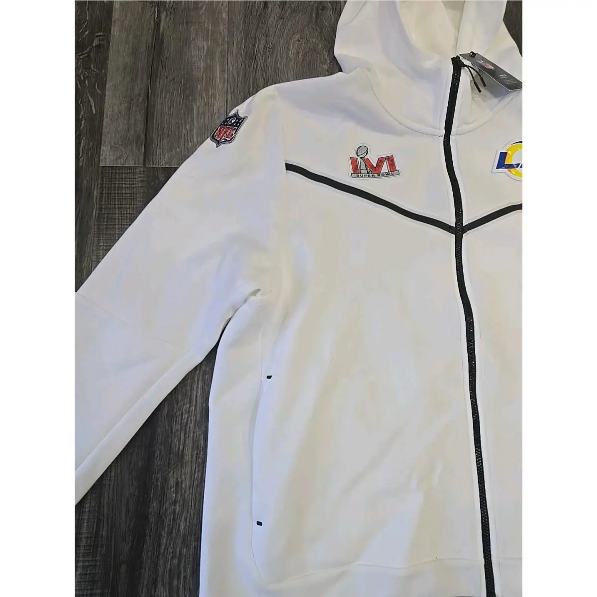 Nike clothing - White 1