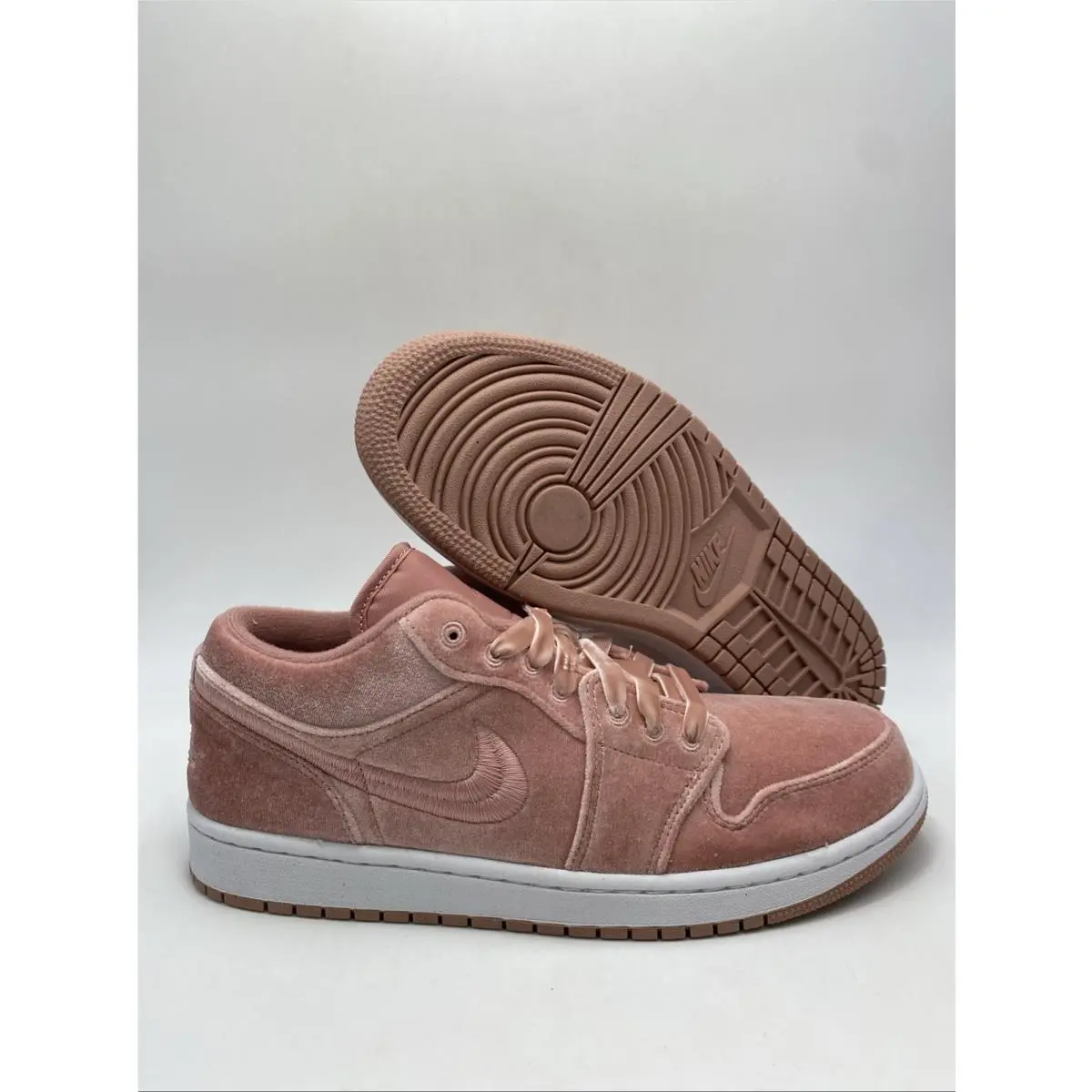 Nike Wmns Air Jordan 1 Low SE Rust Pink White DQ8396 600 Women`s Size 12