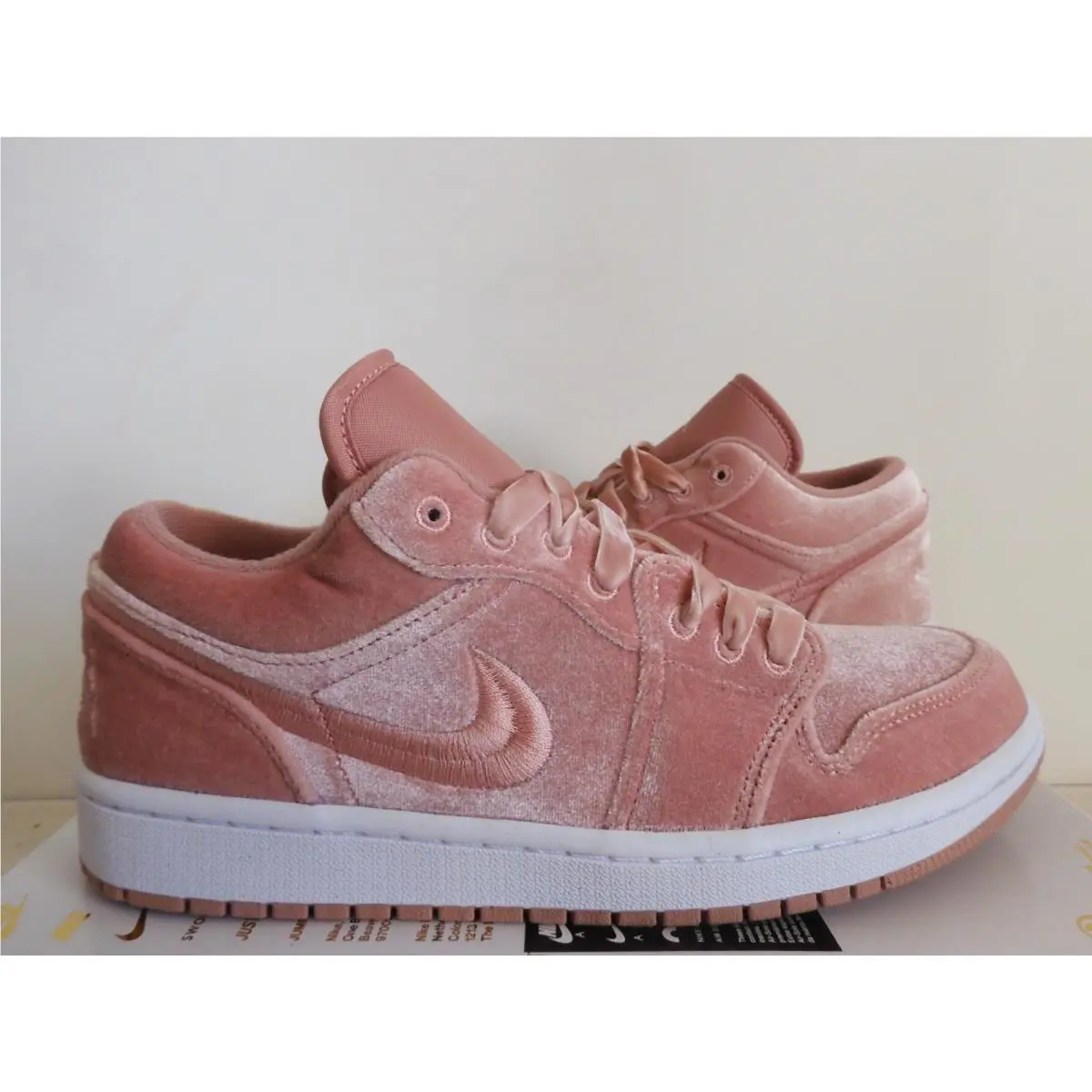 Nike shoes - Air Jordan 1 Low SE - DQ8396-600 - Pink (UPC: 196151820960) 0