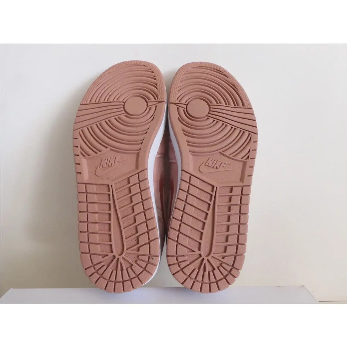 Nike shoes - Air Jordan 1 Low SE - DQ8396-600 - Pink (UPC: 196151820960) 5