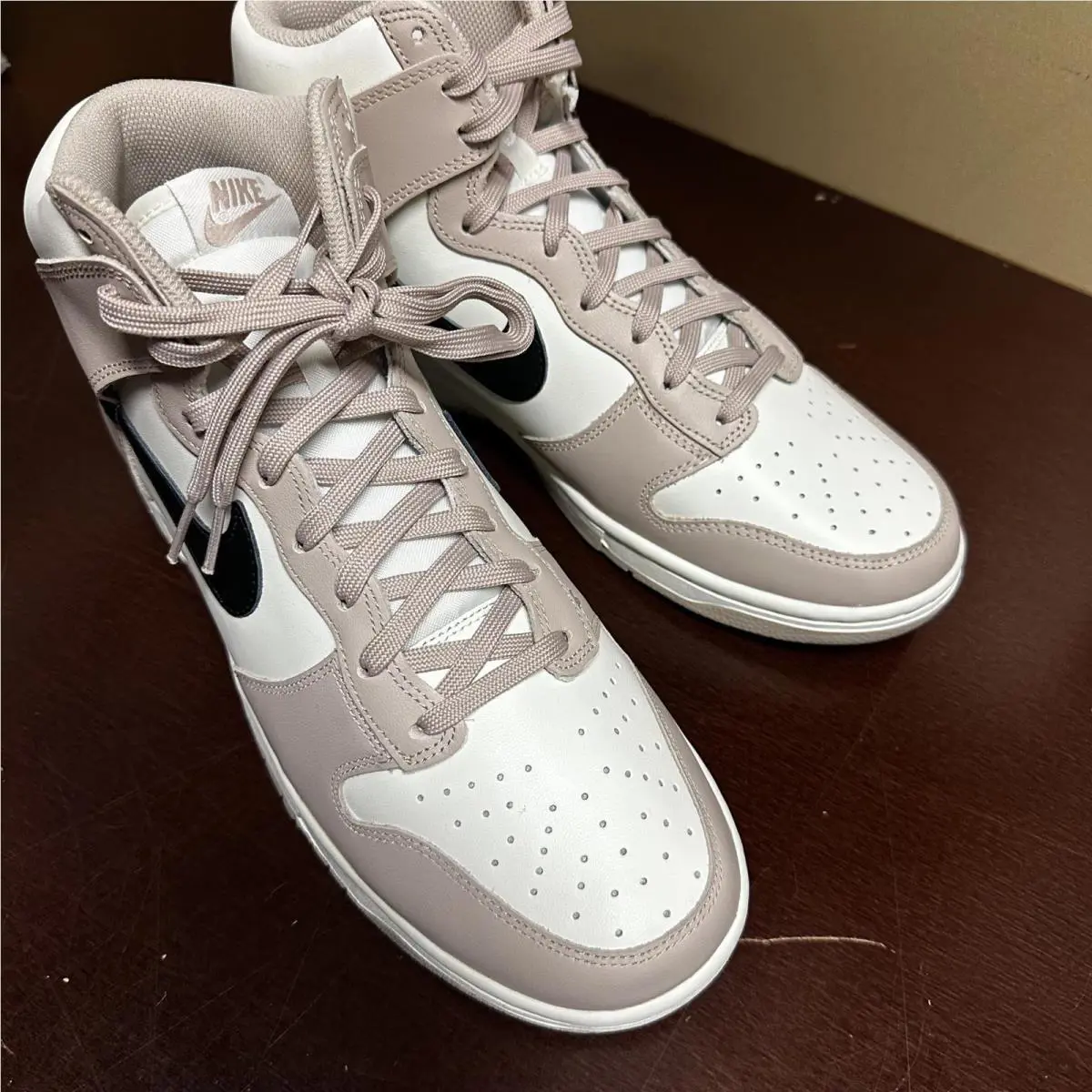 Nike shoes - Beige 0