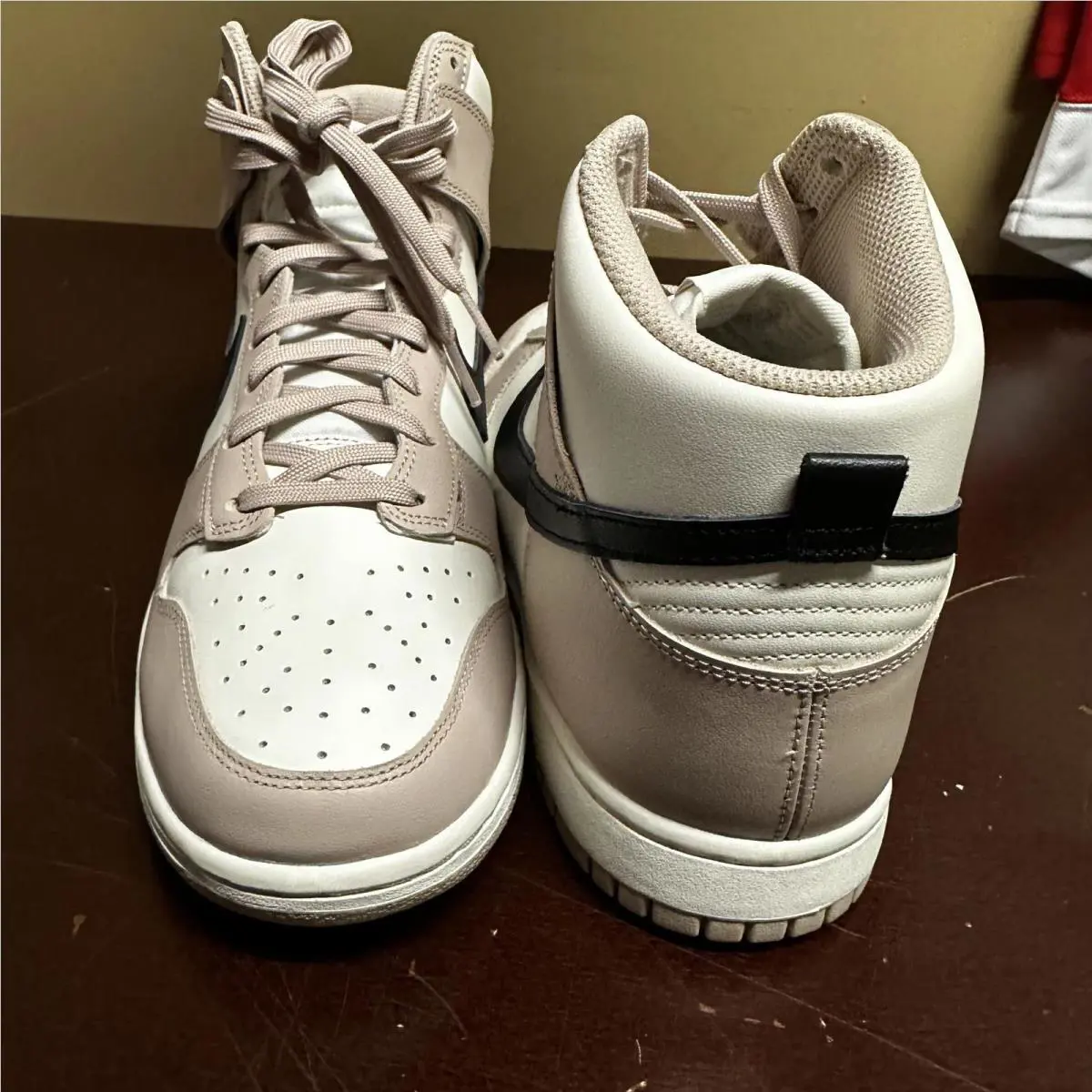Nike shoes - Beige 1