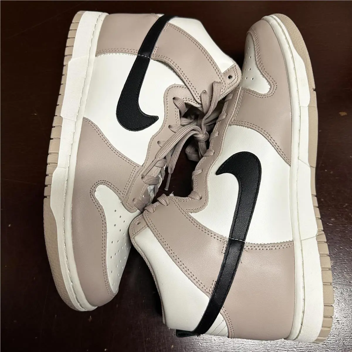 Nike shoes - Beige 3