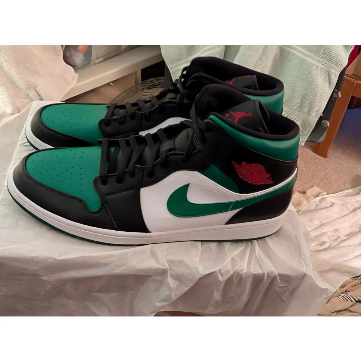 Nike shoes - Air Jordan 1 - Air - 554724-067 - Green (UPC: 0193654037925) 11