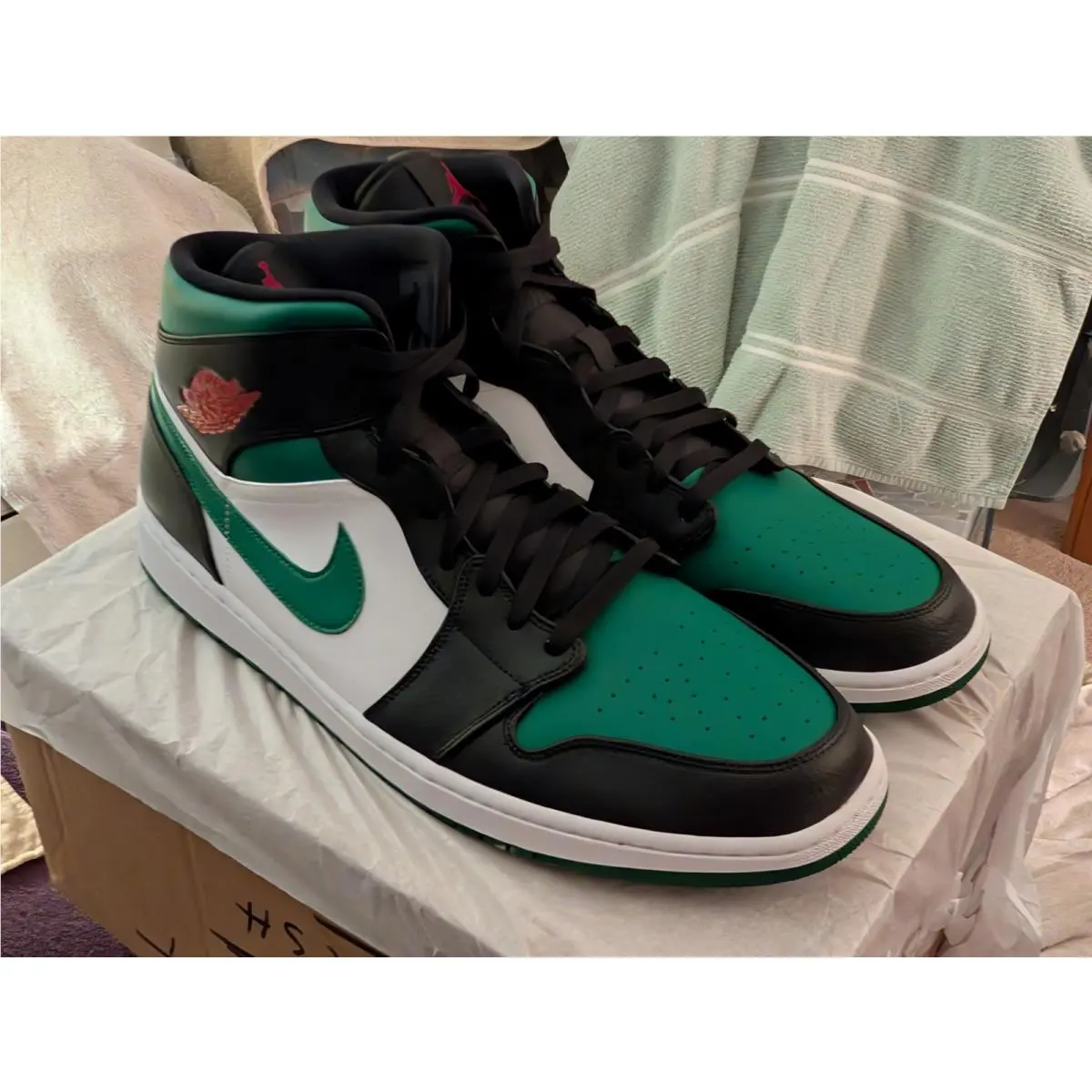Nike shoes - Air Jordan 1 - Air - 554724-067 - Green (UPC: 0193654037925) 12