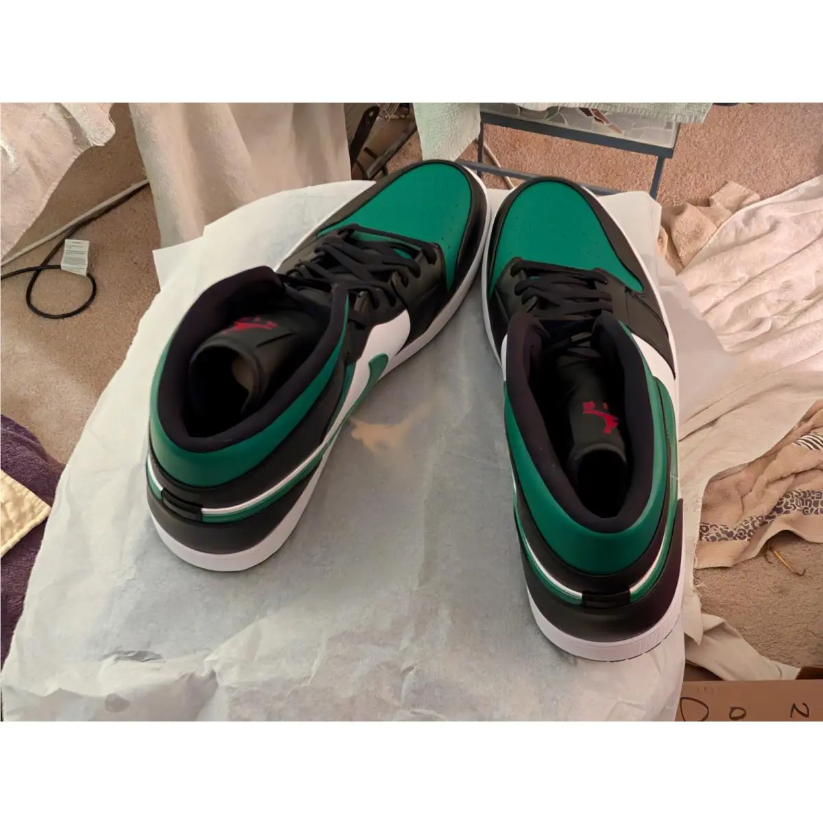Nike shoes - Air Jordan 1 - Air - 554724-067 - Green (UPC: 0193654037925) 3